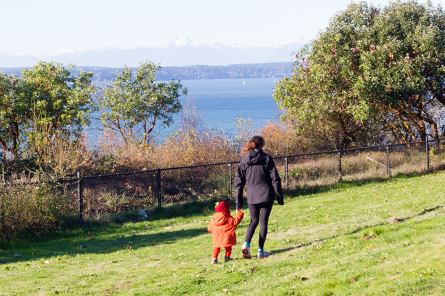 Magnolia Blvd Walk in Seattle