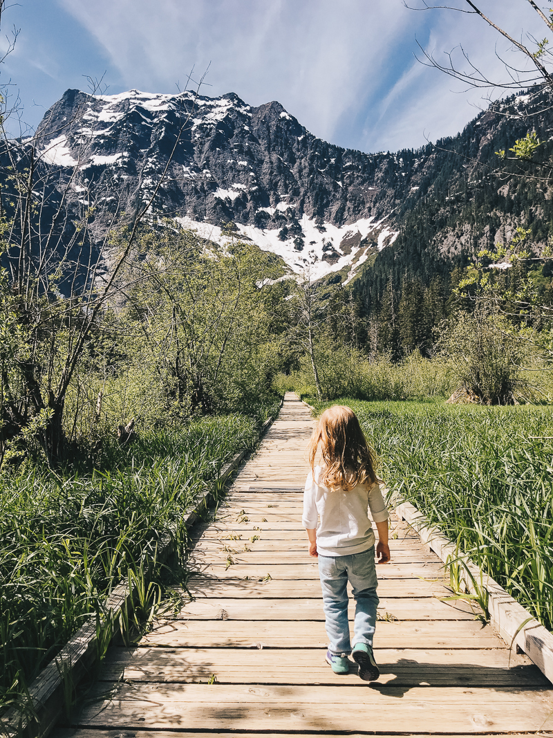 Hiking at Big 4 Ice Caves